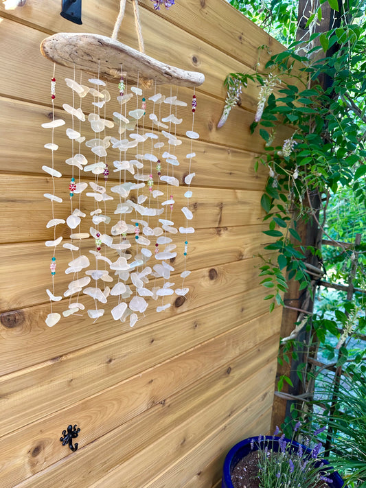 16 Strand Frosty White with Shimmering Flowers